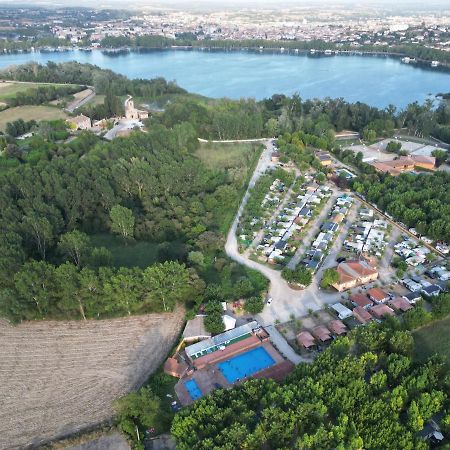 Camping Bungalow El Llac De Banyoles Porqueres 외부 사진