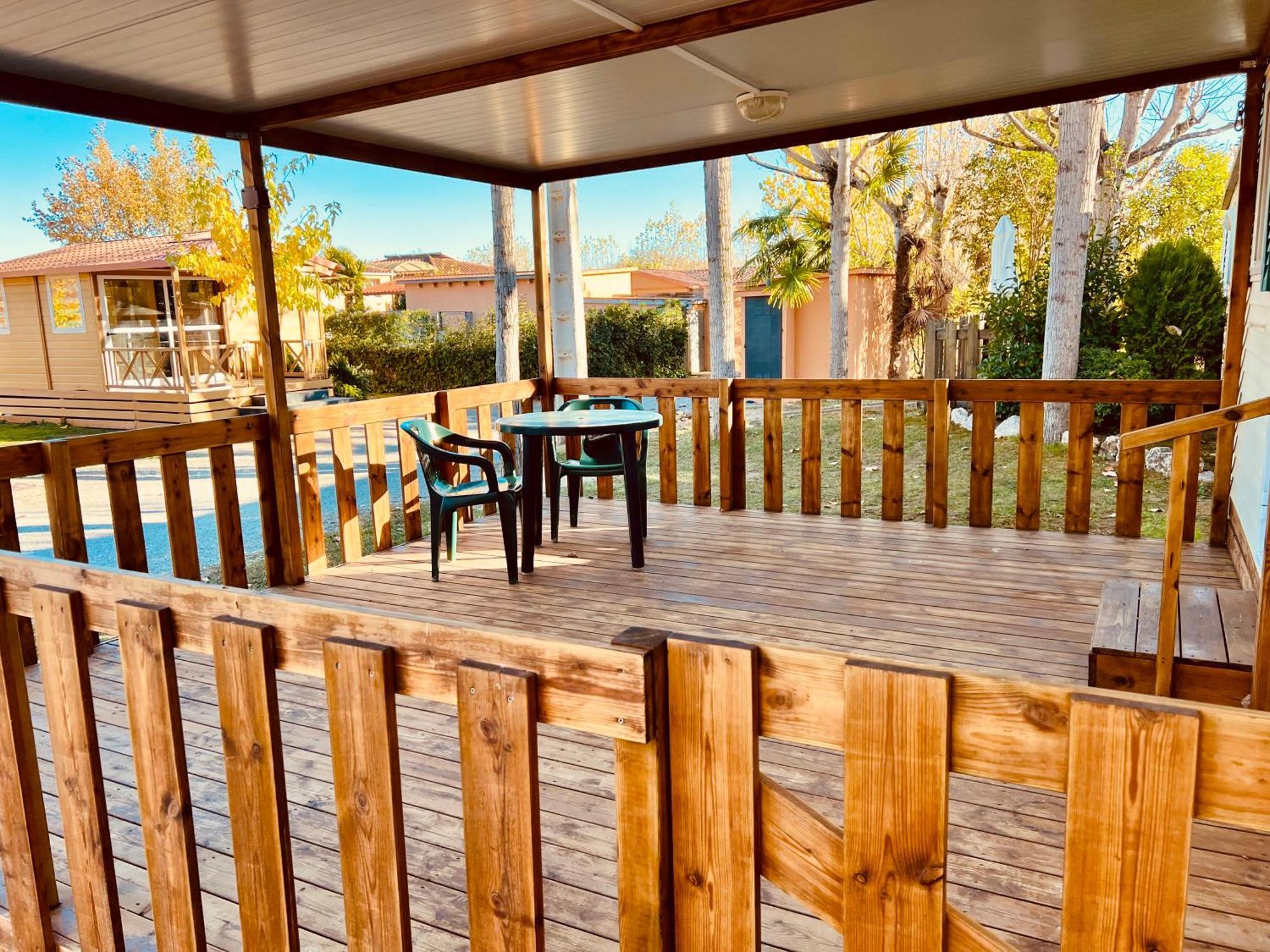 Camping Bungalow El Llac De Banyoles Porqueres 외부 사진
