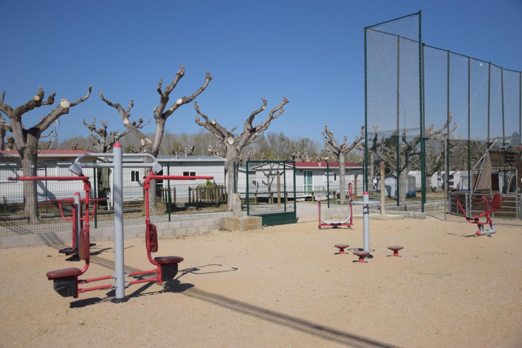 Camping Bungalow El Llac De Banyoles Porqueres 외부 사진
